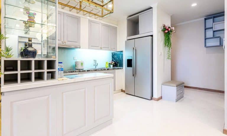 Căn hộ cho thuê Vinhomes 3 phòng ngủ tầng cao Central 3 nội thất đẹp