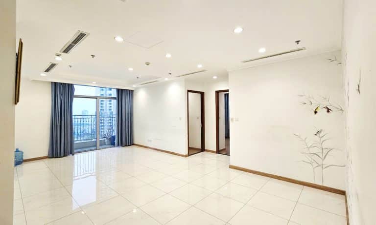 Căn hộ cho thuê Vinhomes 3 phòng ngủ tầng cao Central 2 không nội thất
