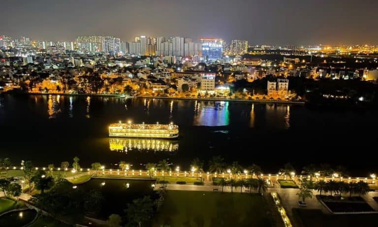 Căn hộ bán Vinhomes tầng cao Park 1 nội thất xịn 4 phòng ngủ view sông