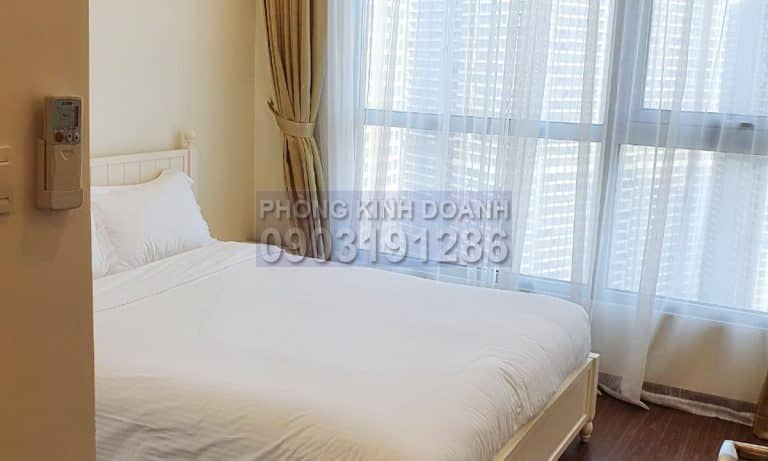 Căn hộ bán lầu cao Landmark Plus đầy đủ nội thất 3 phòng ngủ view mát