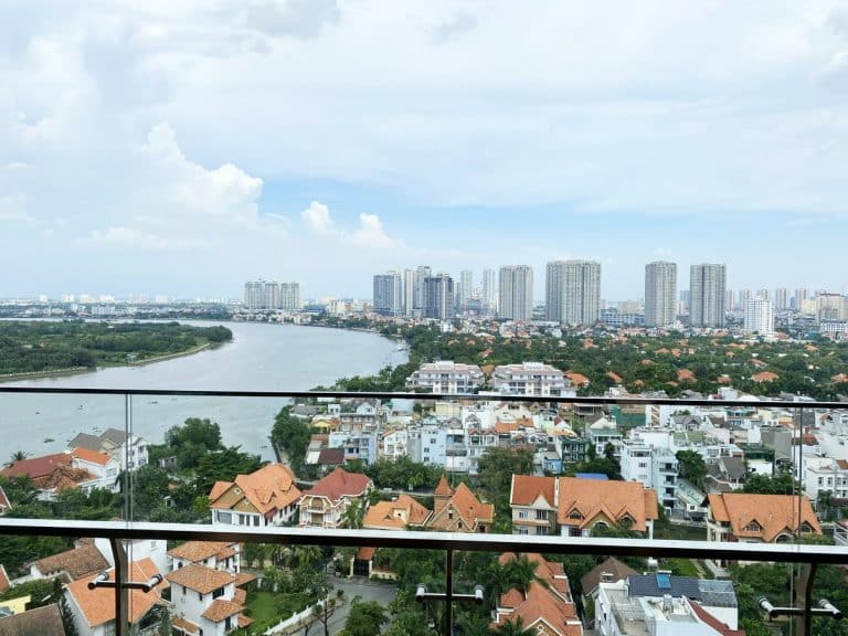 Căn hộ cho thuê 3 phòng ngủ D’Edge Thảo Điền nhà trống view sông thoáng
