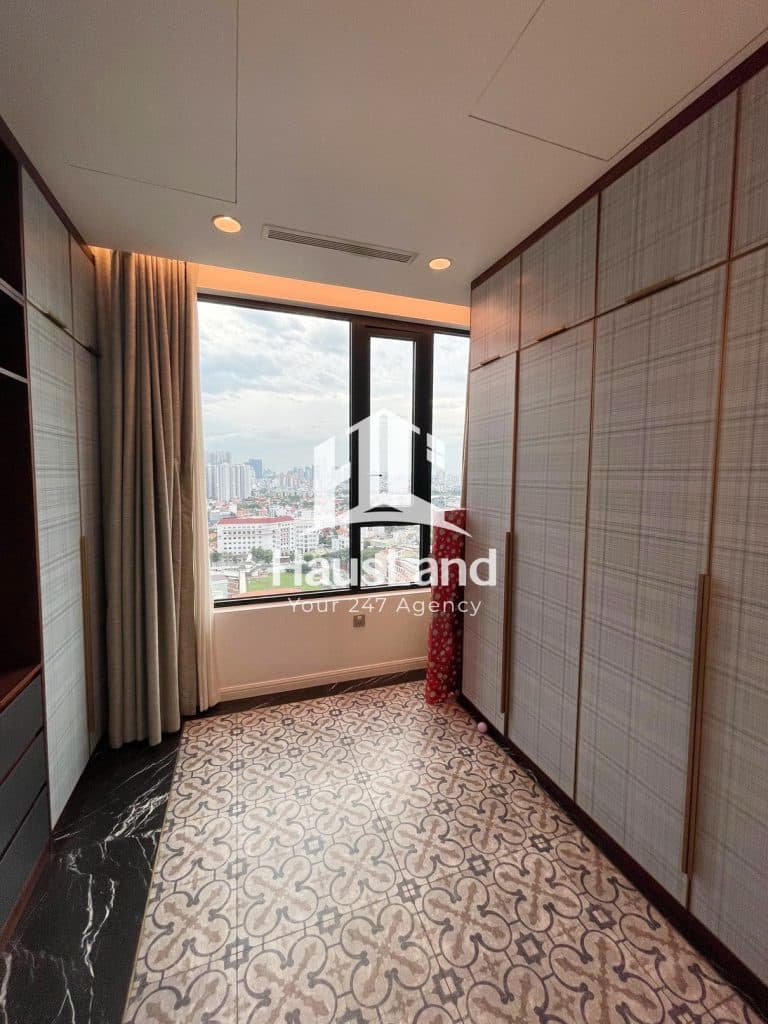Căn Penthouse duplex 5 phòng ngủ cho thuê D’Edge Thảo Điền trống view sông
