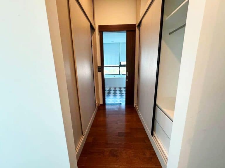 Căn hộ 4 phòng ngủ cho thuê D’Edge Thảo Điền không nội thất view sông