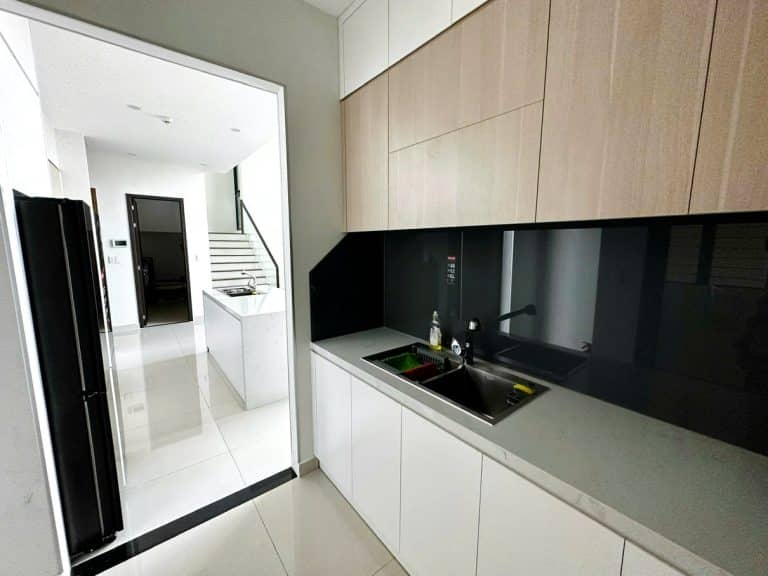 Penthouse duplex 4 phòng ngủ cho thuê D’Edge Thảo Điền đủ nội thất view sông