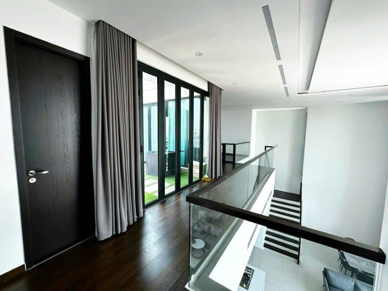 Penthouse duplex 4 phòng ngủ cho thuê D’Edge Thảo Điền đủ nội thất view sông