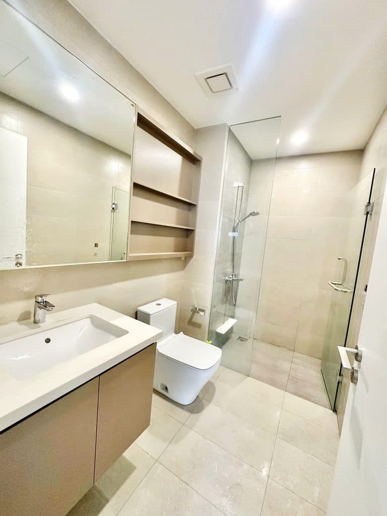 Căn hộ 3 phòng ngủ Q2 Thảo Điền cho thuê tầng cao nhà trống view sông
