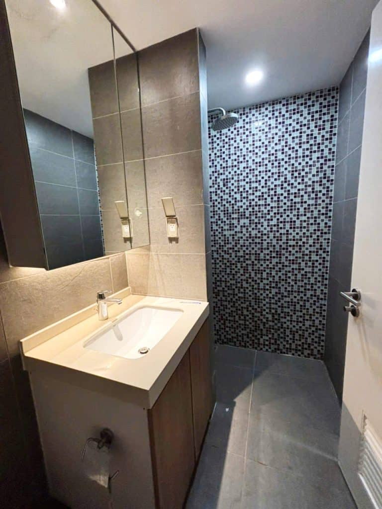 Cho thuê căn hộ Republic Plaza 1 phòng ngủ full nội thất nhận nhà ở ngay