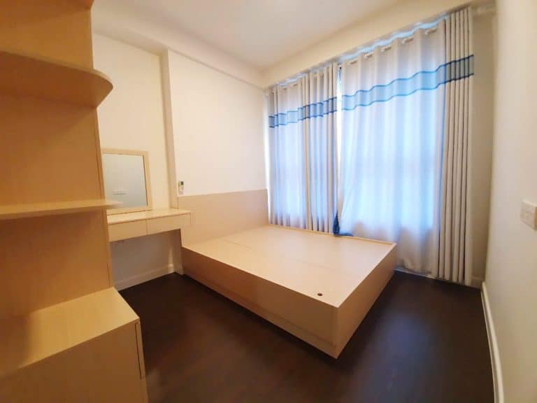 Căn hộ Republic Plaza cho thuê 2 phòng ngủ full nội thất lầu trung view mát