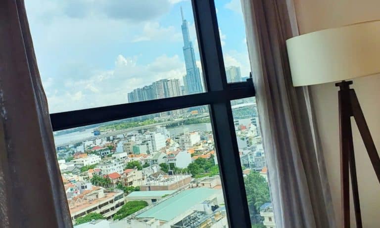 Căn hộ cho thuê The Ascent tầng cao nội thất xịn 2 phòng ngủ view Landmark 81