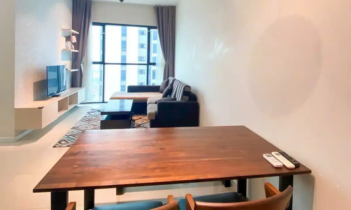 Căn hộ cho thuê The Ascent tầng cao nội thất đẹp 2 phòng ngủ view L81