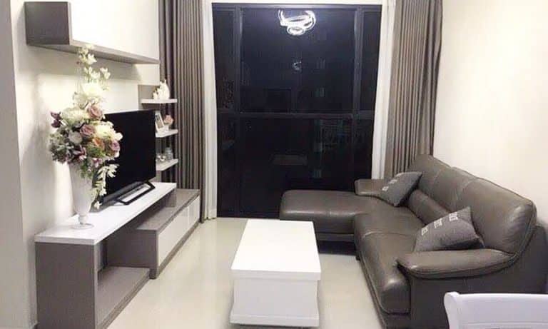 Căn hộ cho thuê The Ascent tầng cao có đủ nội thất 2 phòng ngủ view L81