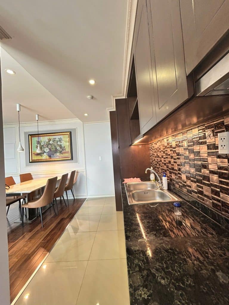 Căn hộ 2PN Leman Luxury Nguyễn Đình Chiểu Cho Thuê – Nội Thất Hiện Đại, View Thành Phố Lung Linh