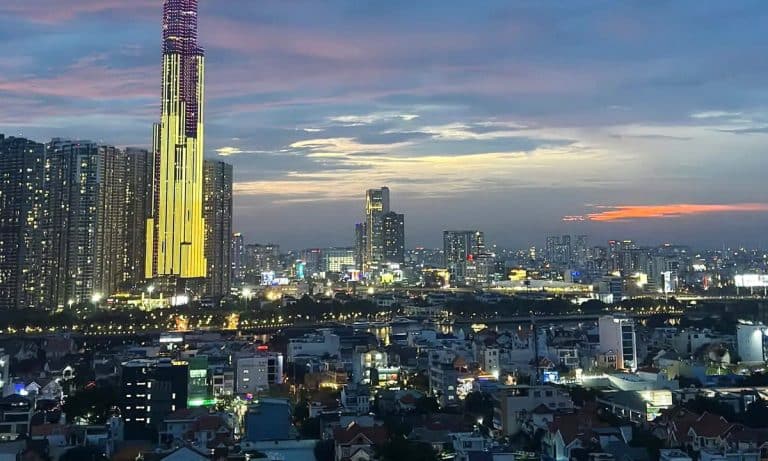 Cho thuê căn hộ De Capella 2 phòng ngủ không nội thất view L81 lầu cao