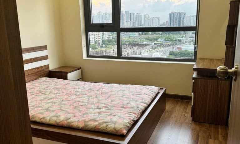 Cho thuê căn hộ 3 phòng ngủ De Capella full nội thất view L81 tầng cao