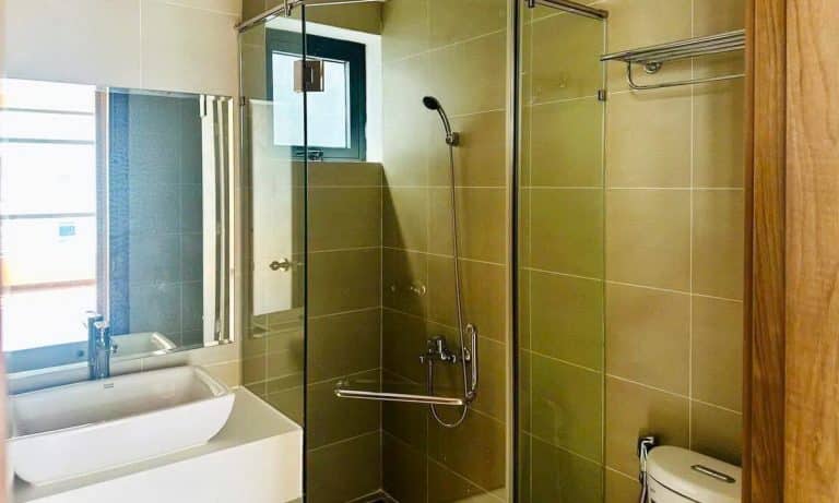 Cho thuê căn hộ 3 phòng ngủ De Capella nội thất cơ bản tầng cao view mát