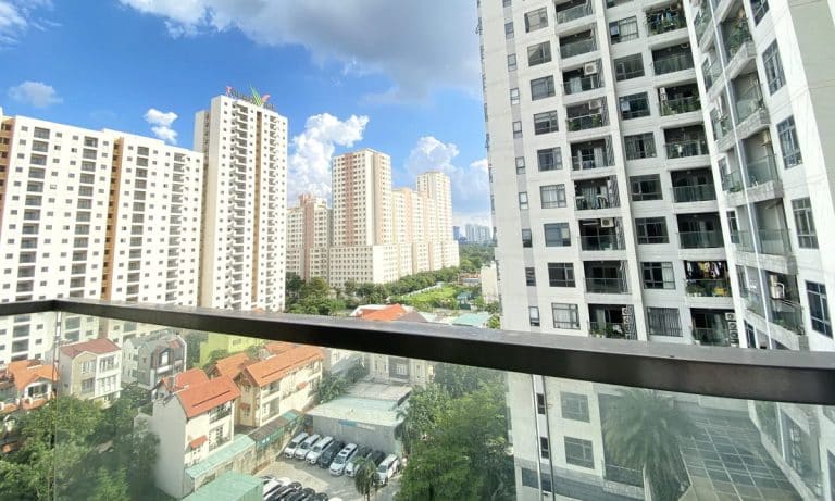 Cho thuê căn hộ 3 phòng ngủ De Capella tầng cao nhà trống giá rất tốt