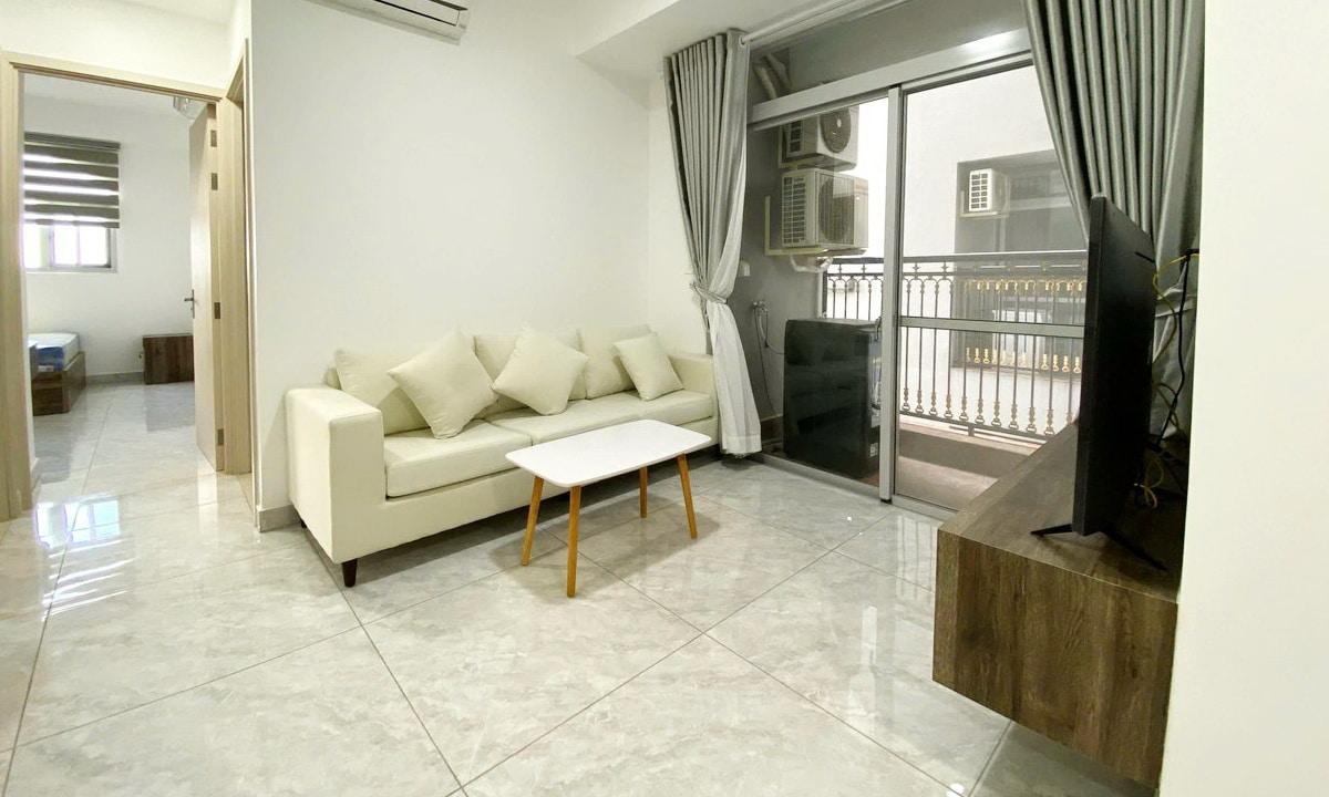 Cho thuê căn hộ Paris Hoàng Kim 2 phòng ngủ đầy đủ nội thất view city