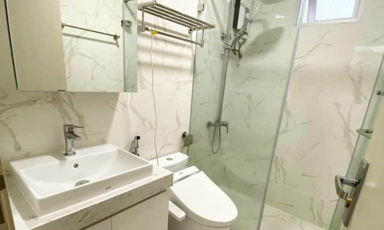Cho thuê căn hộ Paris Hoàng Kim 2 phòng ngủ đầy đủ nội thất view city