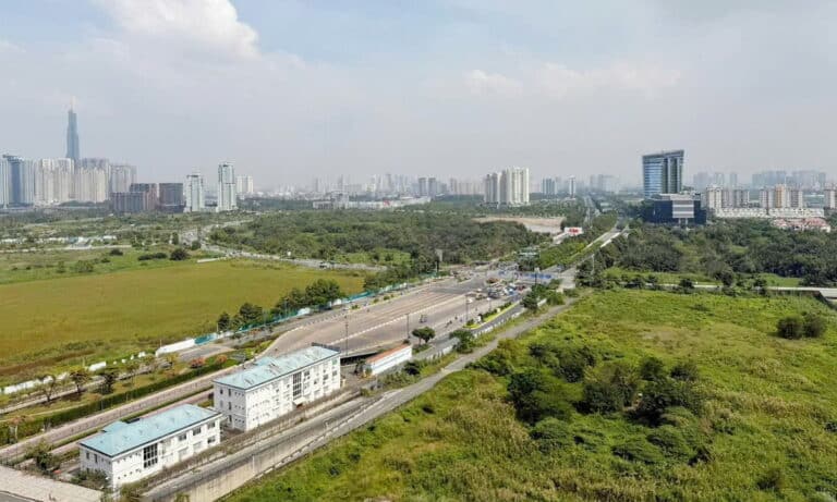 Căn 2 phòng ngủ cho thuê Empire City toà Linden không nội thất view L81