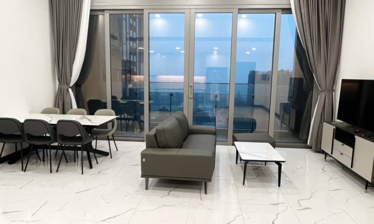 Empire City 3 phòng ngủ Linden cho thuê view hồ bơi tầng trung nội thất đẹp