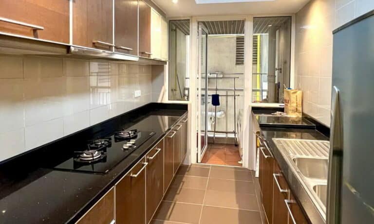 Saigon Pearl toà Ruby căn hộ 2 phòng ngủ bán lầu cao có nội thất view L81 mát
