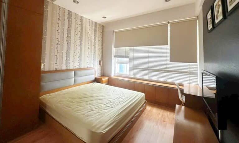 Saigon Pearl toà Ruby cho thuê căn hộ 3 phòng ngủ lầu cao nội thất view L81