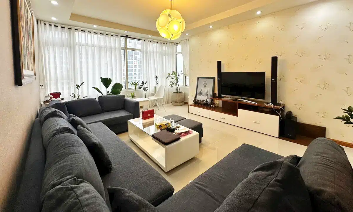Saigon Pearl toà Ruby bán căn hộ 3 phòng ngủ có nội thất lầu cao view L81
