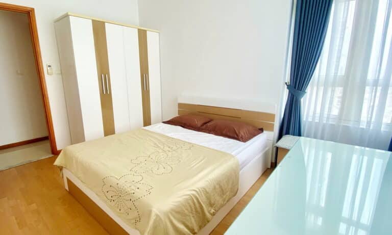 Saigon Pearl toà Sapphire bán căn hộ 3 phòng ngủ 135m2 view L81 thoáng mát