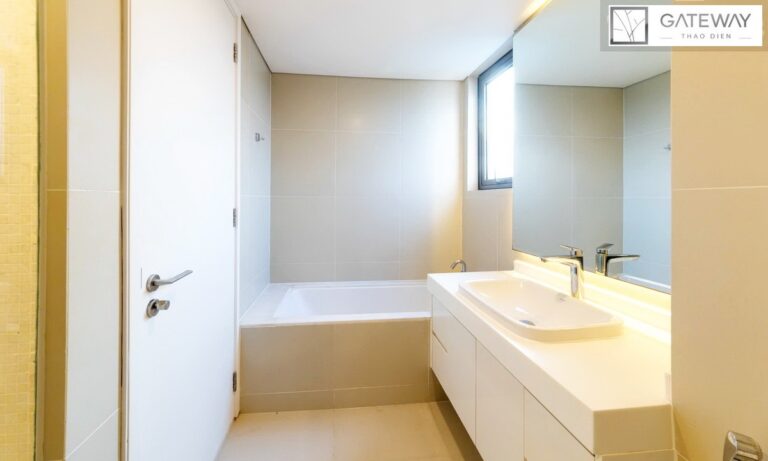 Gateway Thảo Điền cho thuê căn hộ 4 phòng ngủ có nội thất view L81 lầu cao