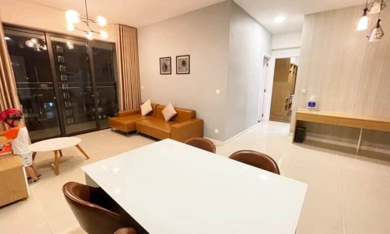 Estella Heights cho thuê căn 2 phòng ngủ rộng rãi đủ nội thất view hồ bơi