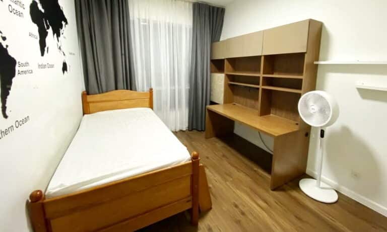 Estella Heights cho thuê căn hộ 3 phòng ngủ rộng có nội thất view hồ bơi