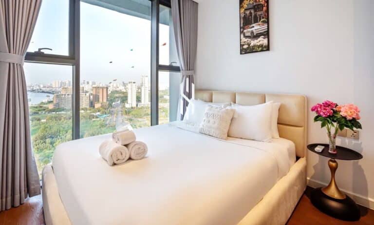 The Metropole khu Crest 2 phòng ngủ cho thuê nội thất đẹp lầu cao thoáng