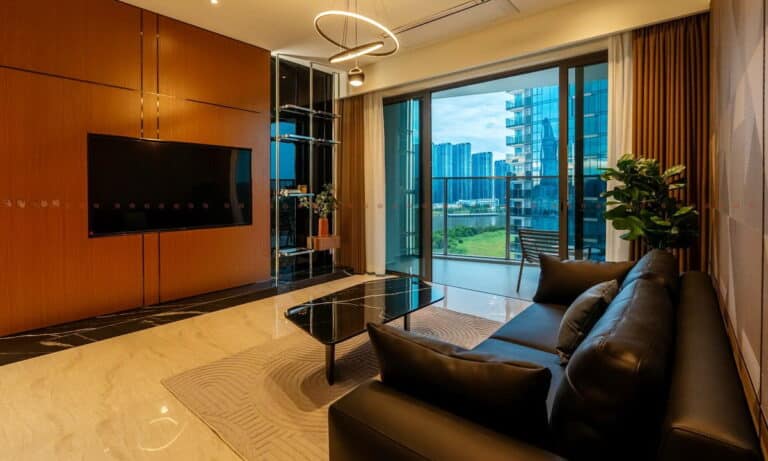 The Metropole khu Opera cho thuê căn 2 phòng ngủ nội thất xịn view sông