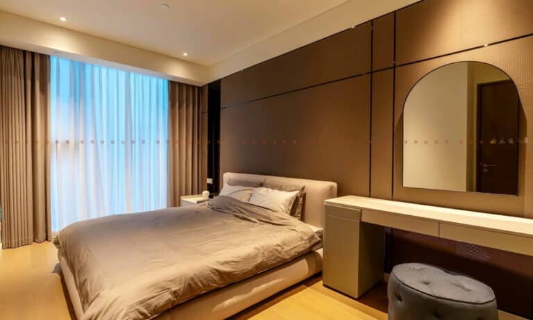 The Metropole khu Opera cho thuê căn 2 phòng ngủ nội thất xịn view sông