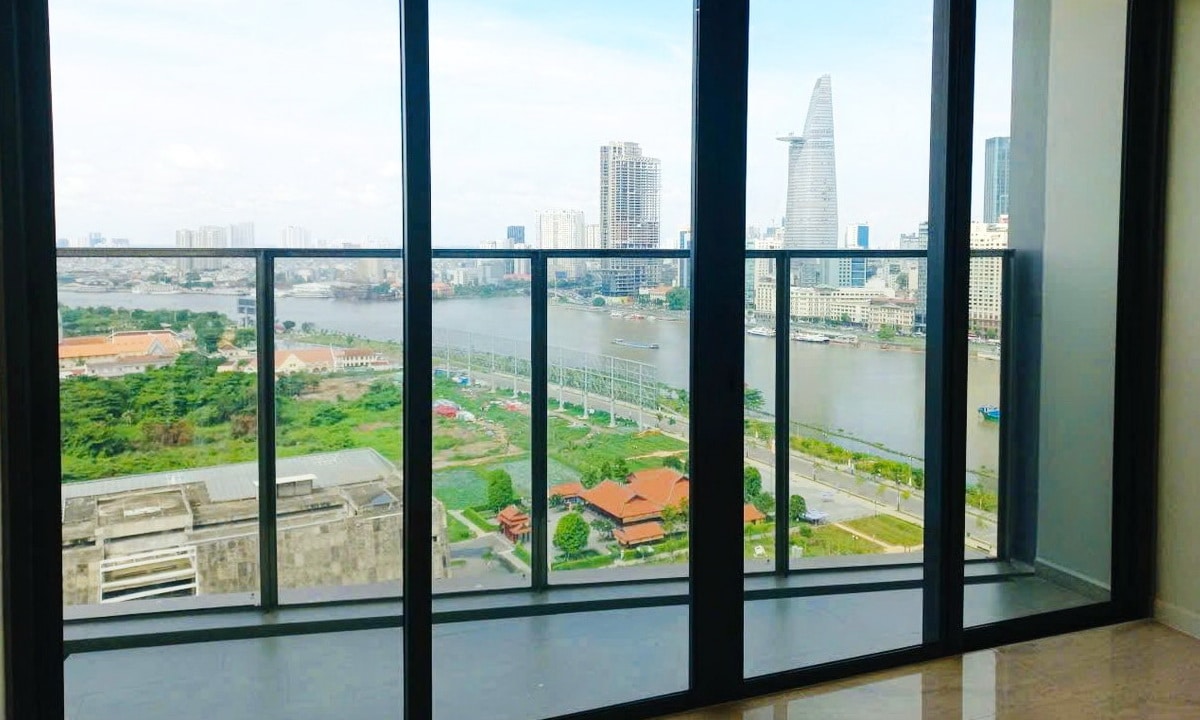 The Metropole khu Opera căn 2 phòng ngủ trống cho thuê lầu cao view sông