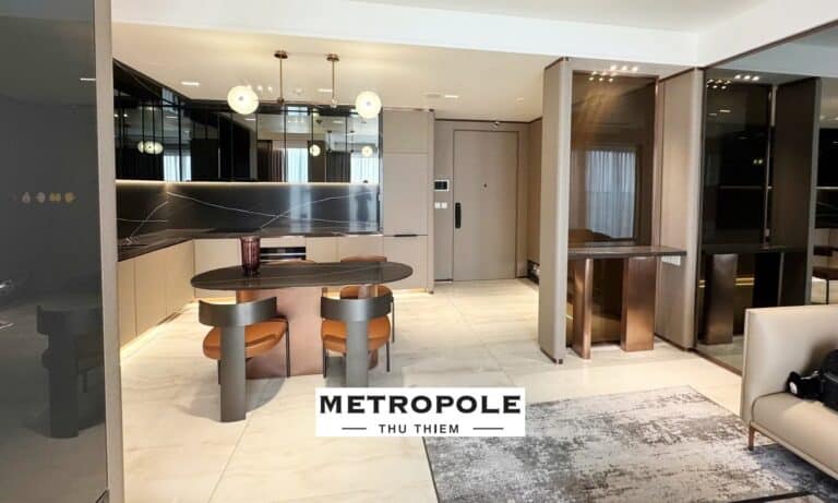The Metropole khu Opera cho thuê căn 2 phòng ngủ nhà đẹp lầu cao thoáng