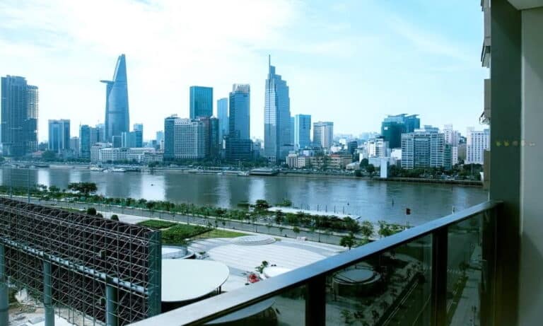 The Metropole khu Opera căn 2 phòng ngủ bán nội thất cao cấp view sông