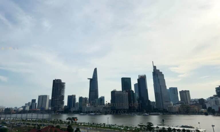 The Metropole Opera cho thuê căn hộ 4 phòng ngủ nội thất đẹp view sông