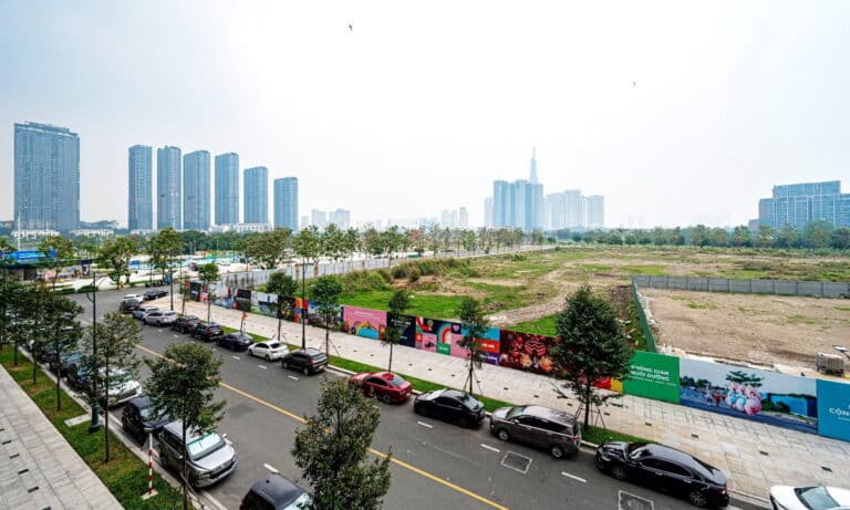 The Metropole Galleria cho thuê căn hộ 3 phòng ngủ đầy đủ nội thất view L81