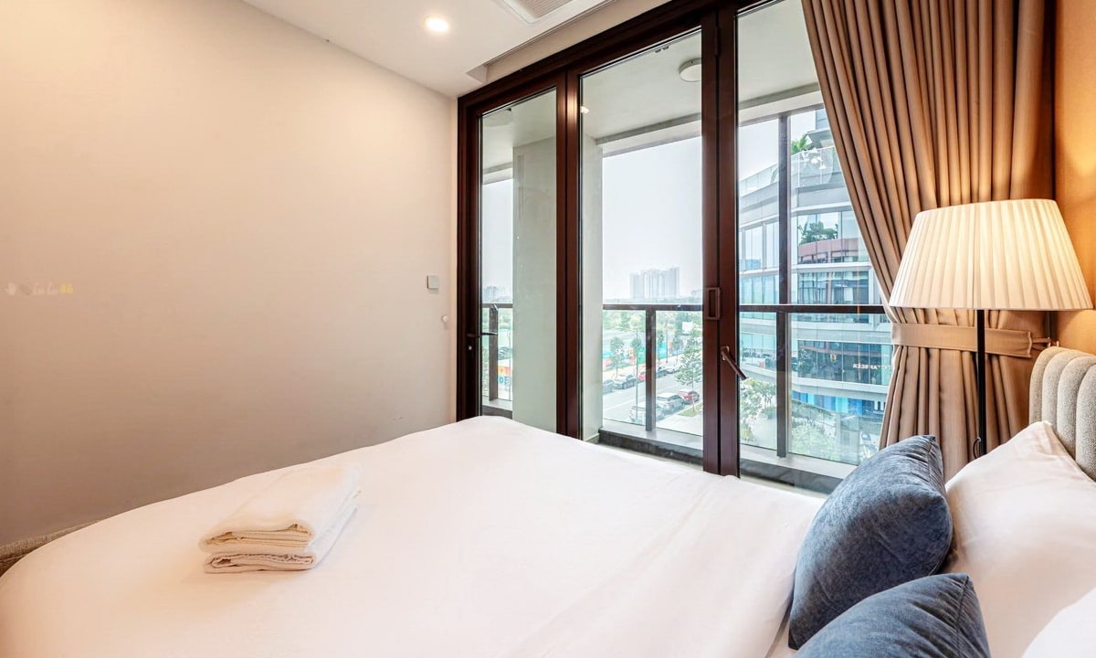 The Metropole Galleria cho thuê căn hộ 3 phòng ngủ đầy đủ nội thất view L81