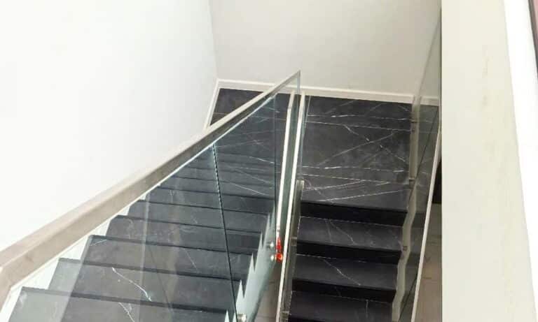 The Metropole Galleria duplex 3 phòng ngủ cho thuê đủ nội thất có sân vườn