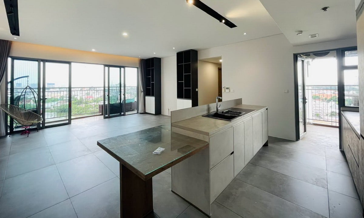 Palm Heights cho thuê căn hộ 3 phòng ngủ nội thất cơ bản lầu cao view thoáng