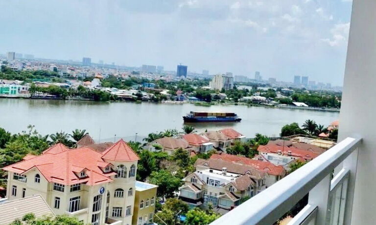 River Garden cho thuê căn hộ 2 phòng ngủ cực rộng nhà trống view sông đẹp