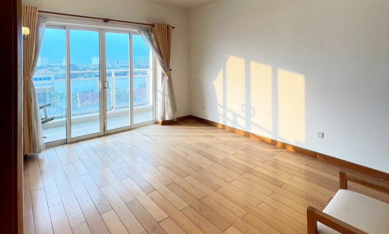 River Garden cho thuê căn hộ 2 phòng ngủ rộng nhà trống view sông thoáng