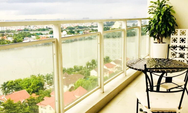 River Garden cho thuê căn 2 phòng ngủ cực rộng nhà đẹp lầu cao view sông