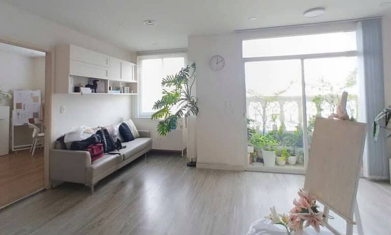 Grand Riverside cho thuê căn hộ 2 phòng ngủ có nội thất view sông thoáng