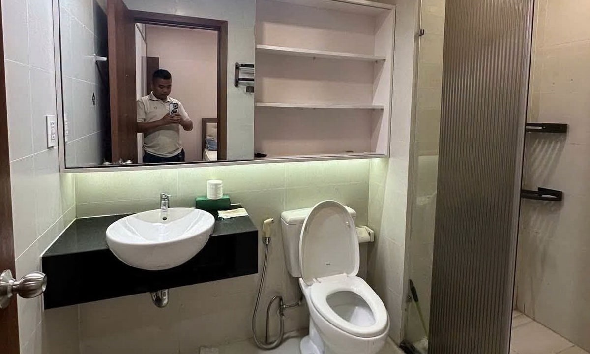 Grand Riverside cho thuê căn hộ 2 phòng ngủ có nội thất view sông thoáng