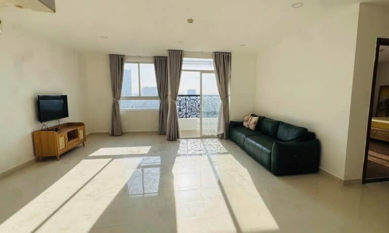 Grand Riverside cho thuê căn hộ 3 phòng ngủ có nội thất view sông Bitexco
