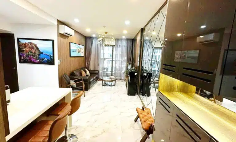 Saigon Royal cho thuê căn hộ 2 phòng ngủ nhà nội thất đẹp view hồ bơi