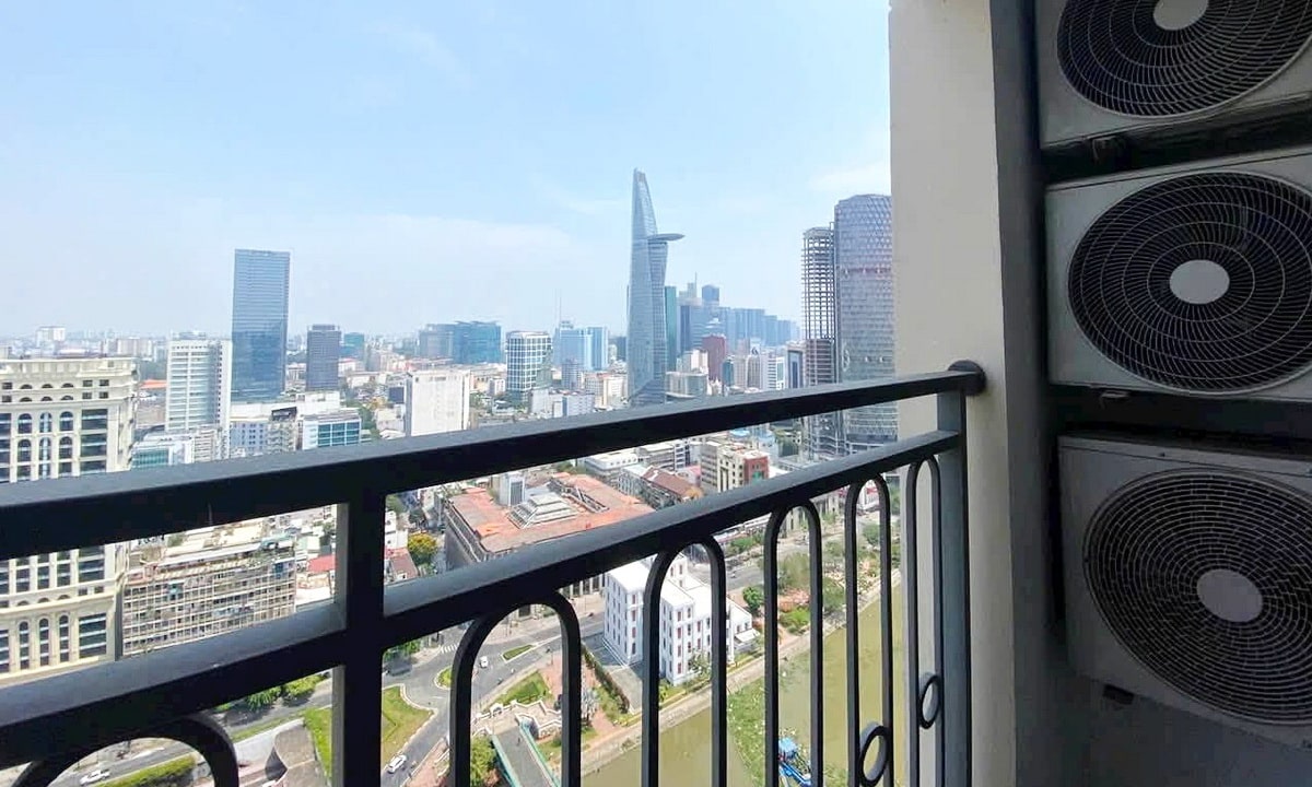 Saigon Royal cho thuê căn hộ 2 phòng ngủ đủ nội thất lầu cao view Bitexco